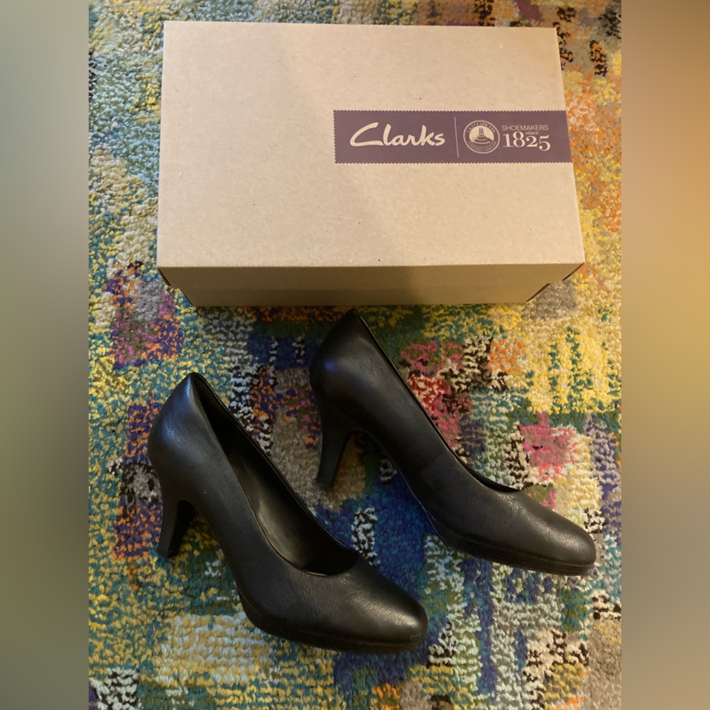 Clarks Brenna Maple Black Leather Pump High Heels Sz 6M